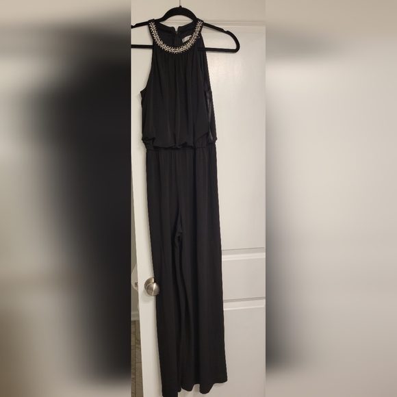 Elegant Black Women's Jumpsuit - Picture 1 of 2